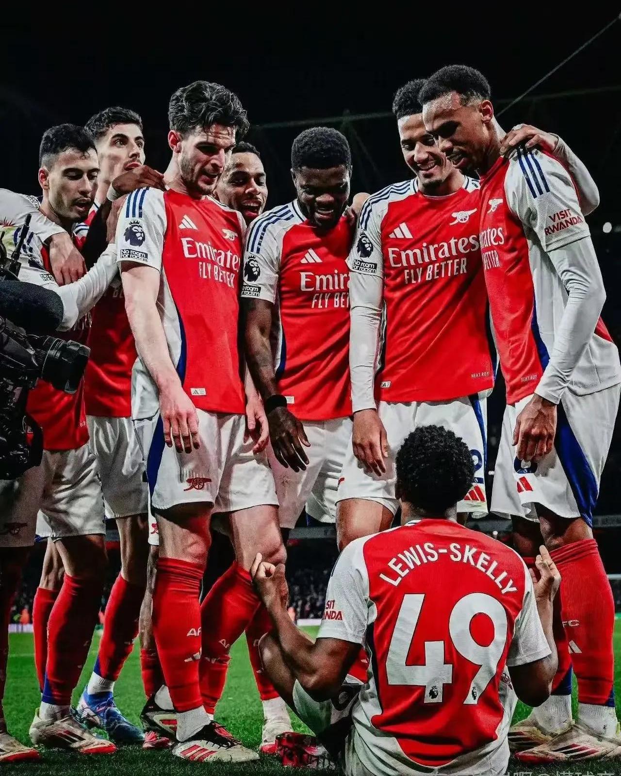 阿森纳主场击败曼联，复仇雪耻展现实力