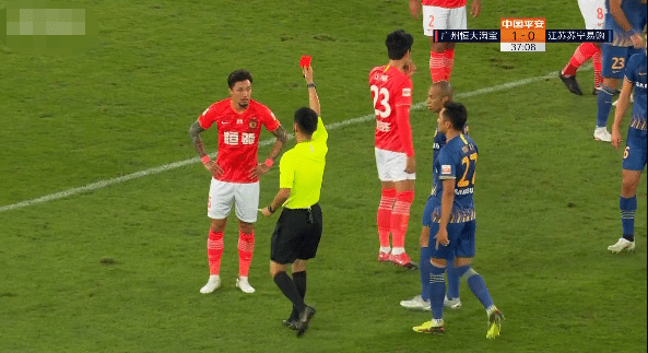 -苏宁门将扑出点球，帮助球队逆转取胜