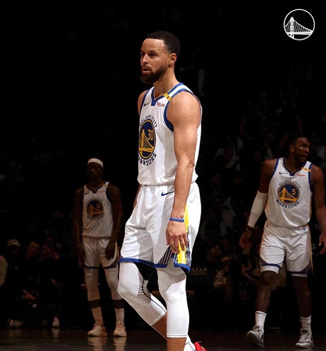 开拓者客场逆转篮网，库里掀翻