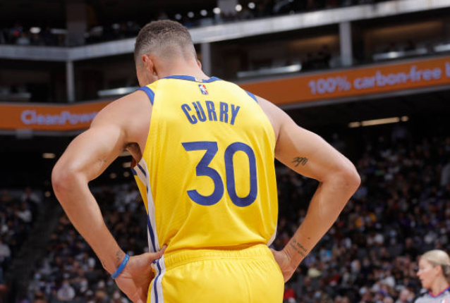 包含爵士取得四连胜，实力备受称赞的词条