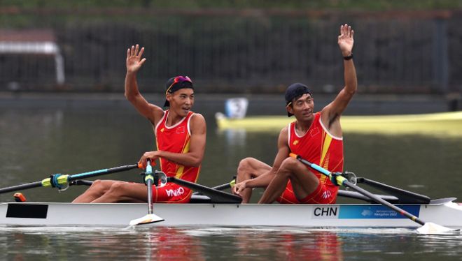 波兰代表团在赛艇项目中斩获金牌