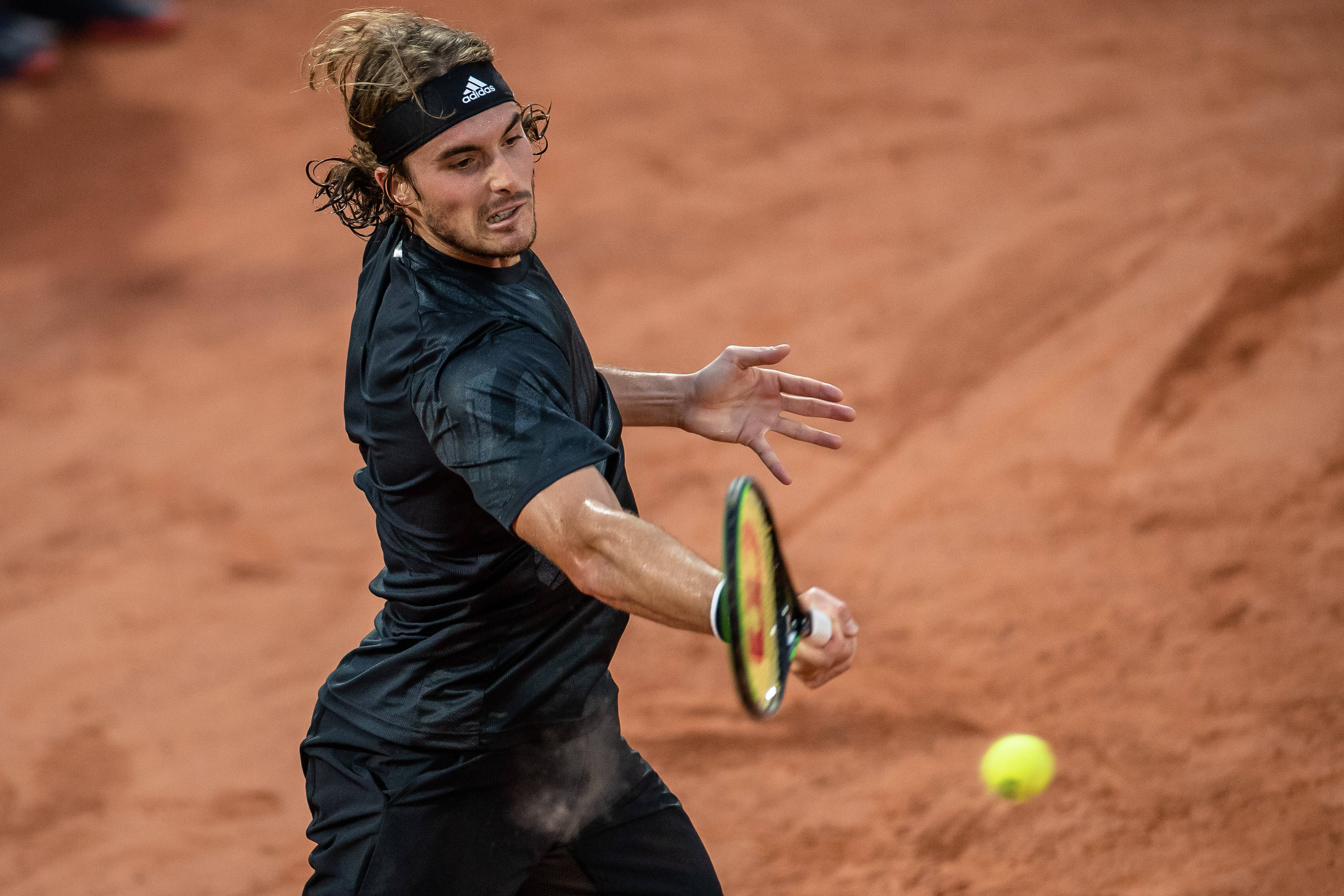 乐鱼体育在线娱乐-世界网球队力克德国网球队，西西帕斯一己之力扛起全队