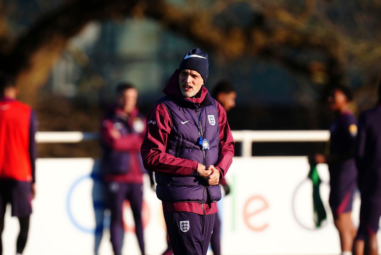 乐鱼官方网站-英格兰队惊险获胜，晋级希望保持稳定