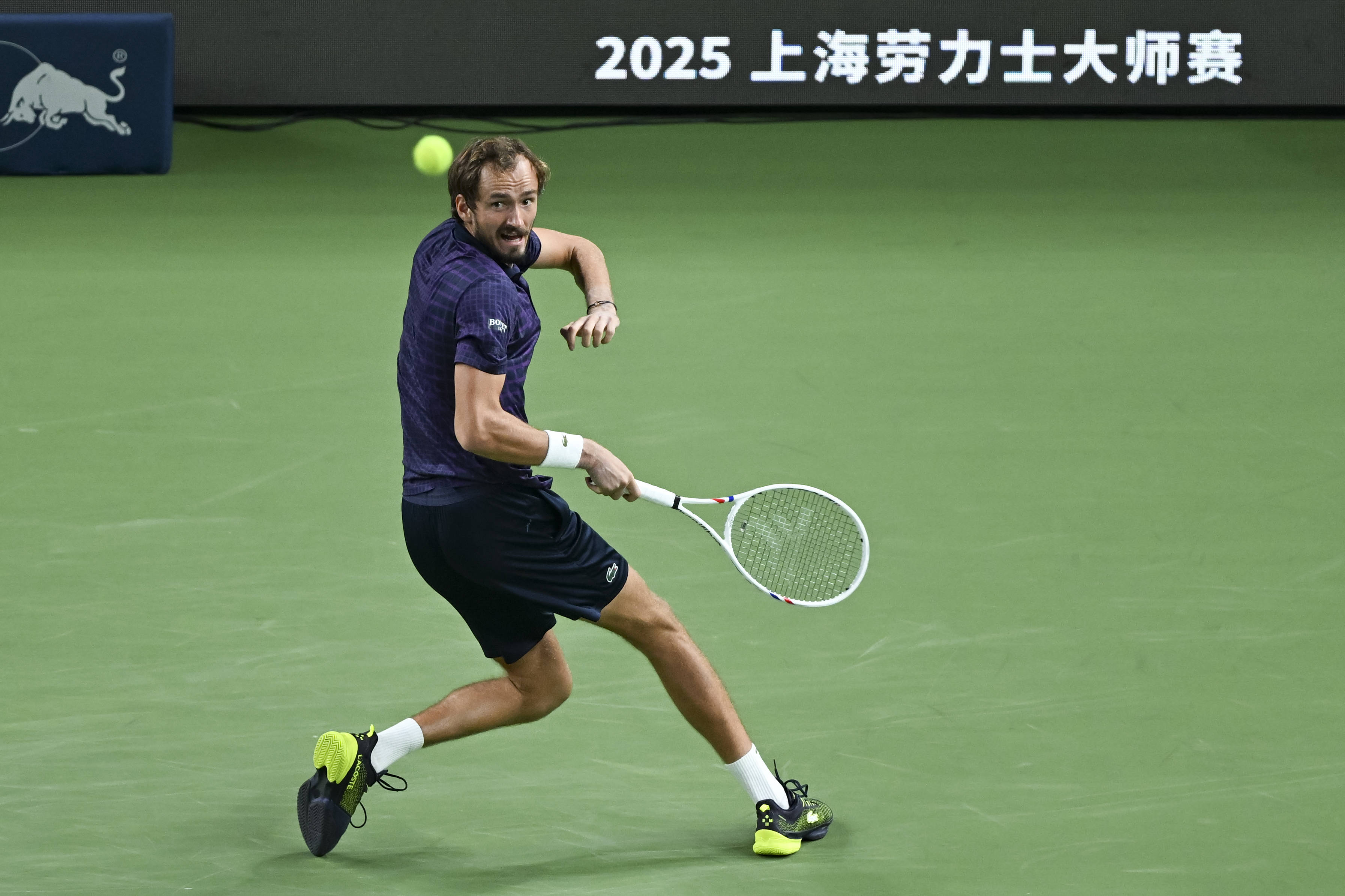 包含美国网球队鏖战德国网球队，梅德韦杰夫高光表现的词条