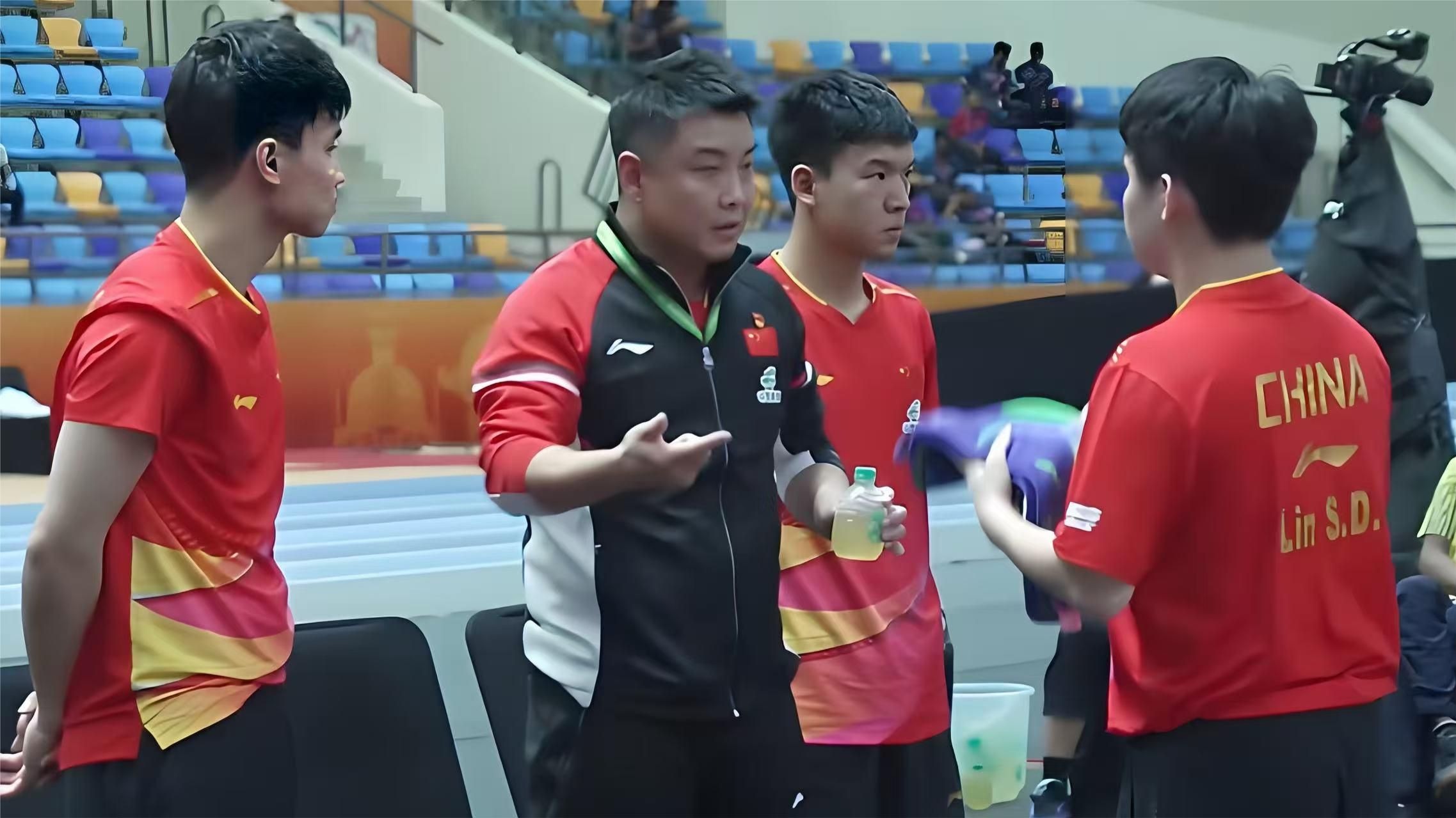 包含英国乒乓球队爆冷日本乒乓球队，王皓惊艳世界的词条